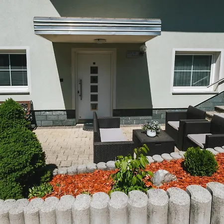 Apartma Mici 아파트 지로브니차